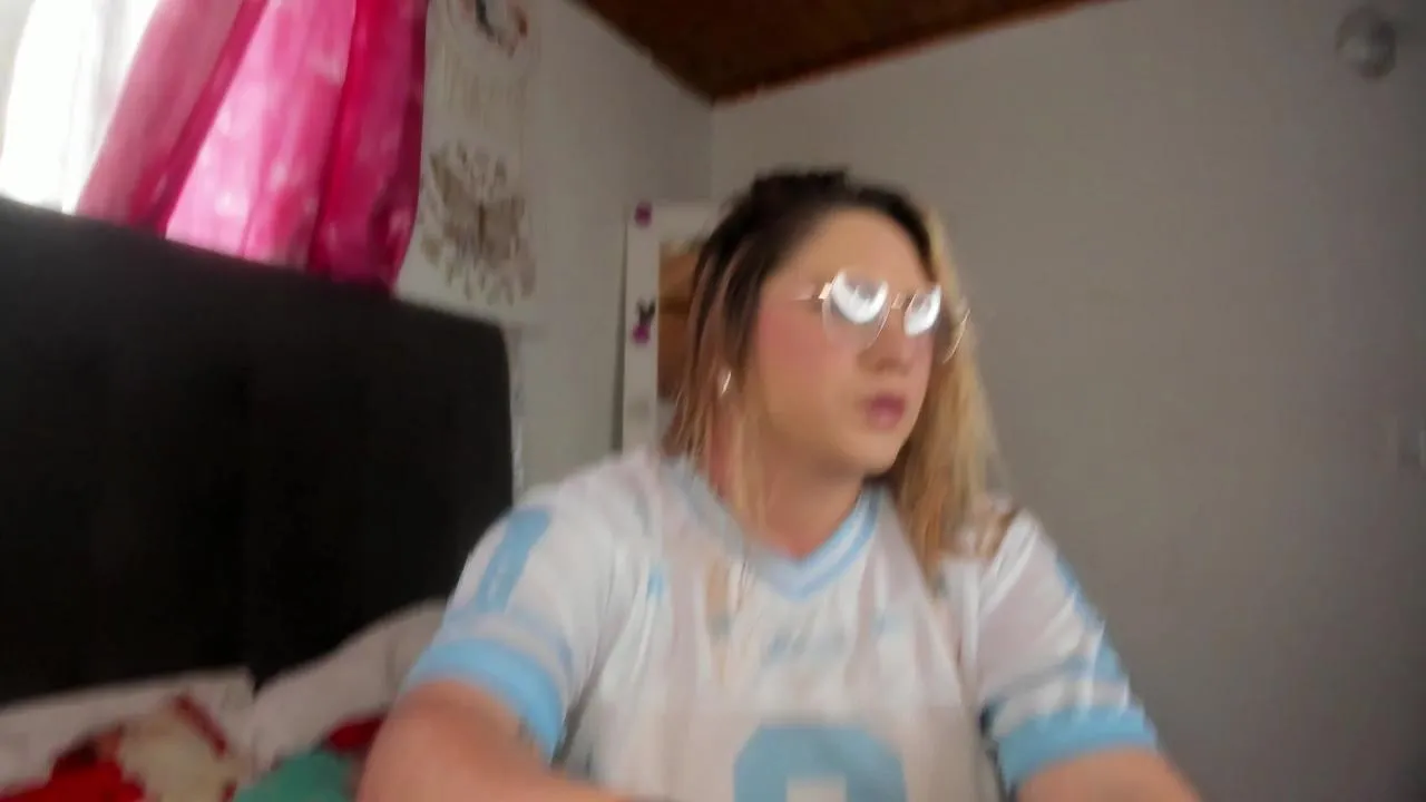 Offline miss_julietaa on Cam4