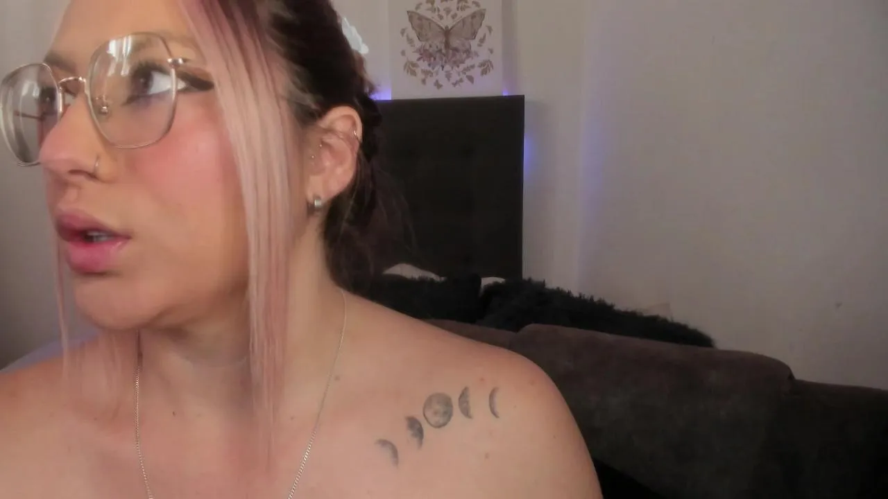 Offline miss_julietaa on Cam4