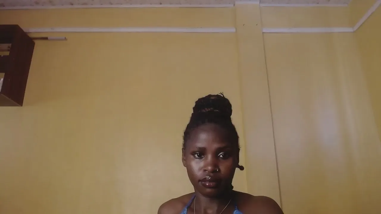 Offline Miss_kiiki on Cam4