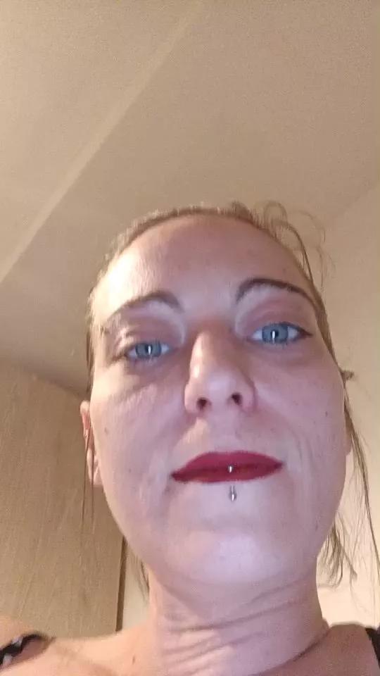 misscharlotte21 from Cam4