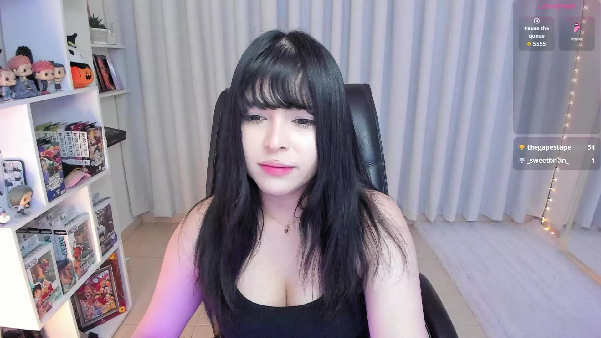 Offline misshoneyxxx on Cam4