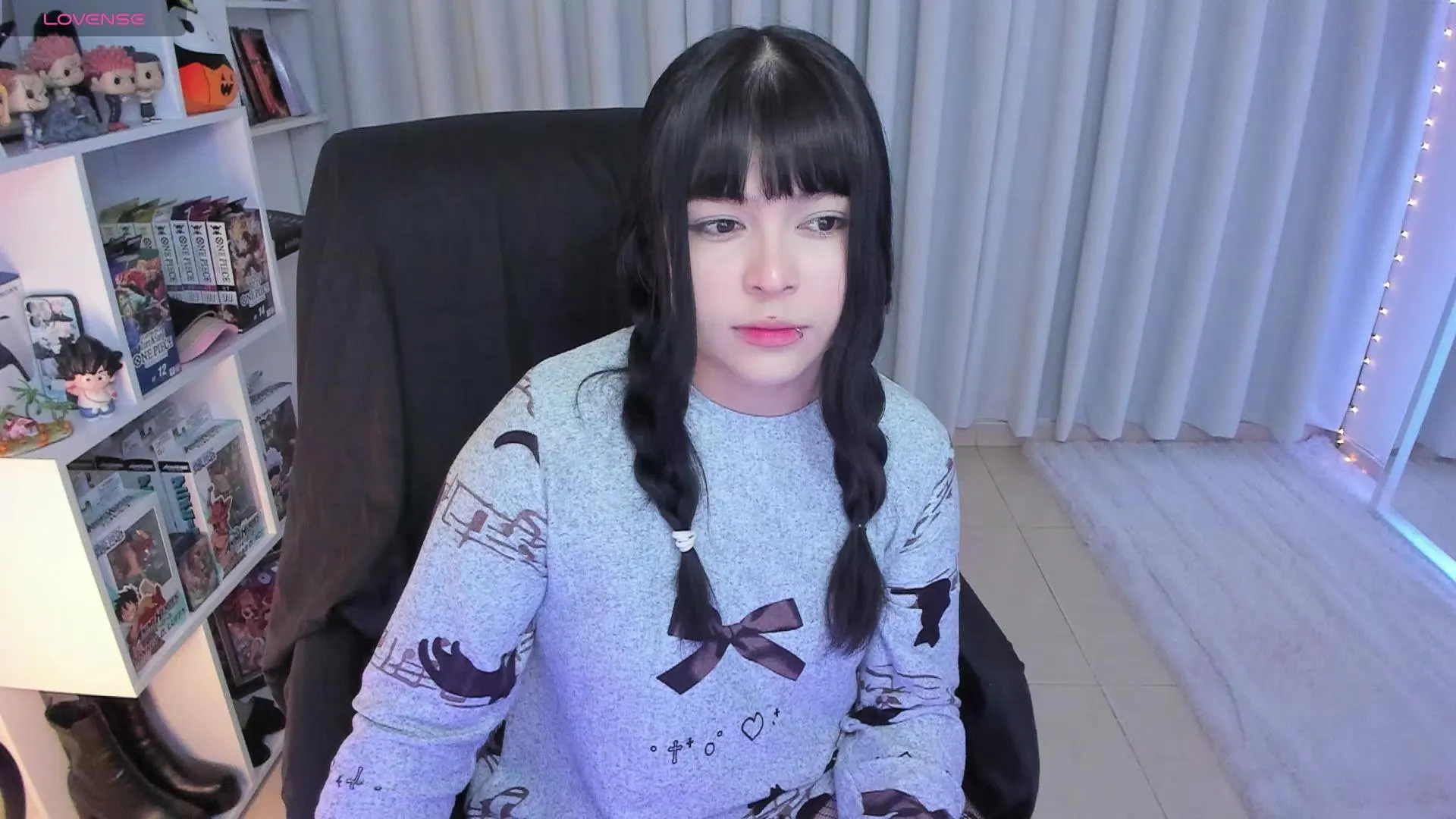 Offline misshoneyxxx on Cam4