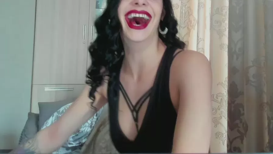 Offline MissLilyMariaxo on Cam4