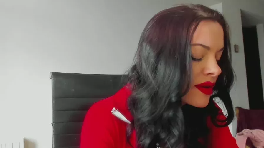 Offline MissLilyMariaxo on Cam4