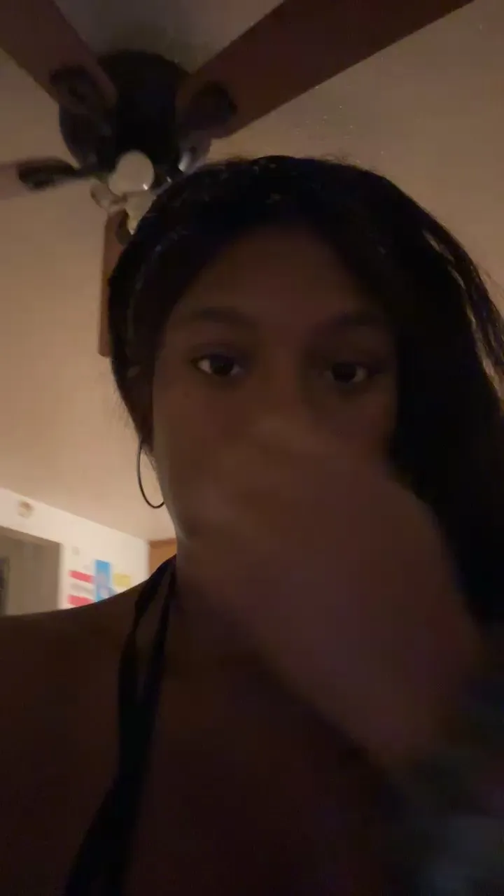 Offline MissLondonDBrat on Cam4