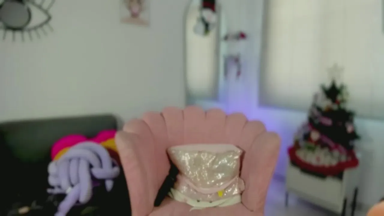 Freechat Missvaleriew on Cam4