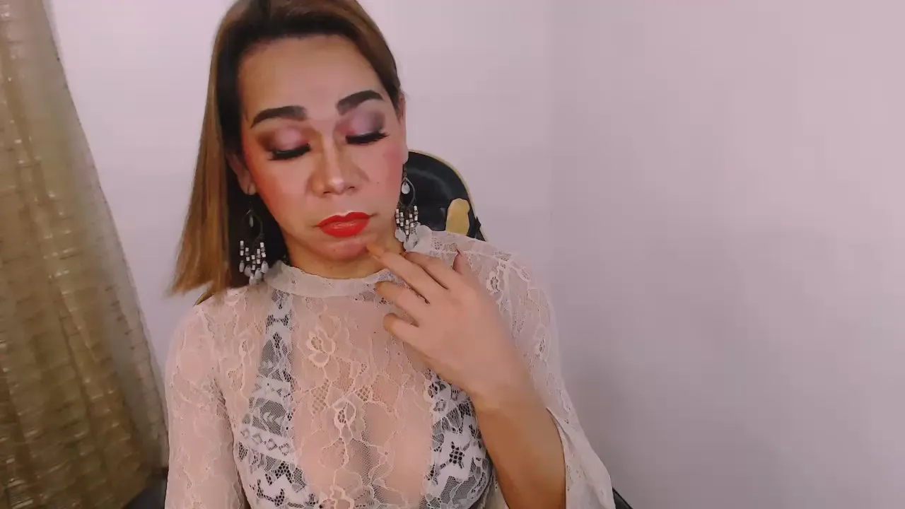 Offline MistressKHIM on Cam4