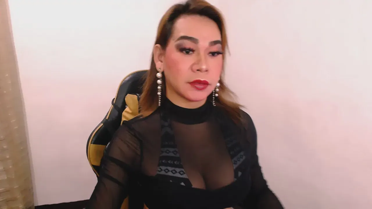 Offline MistressKHIM on Cam4