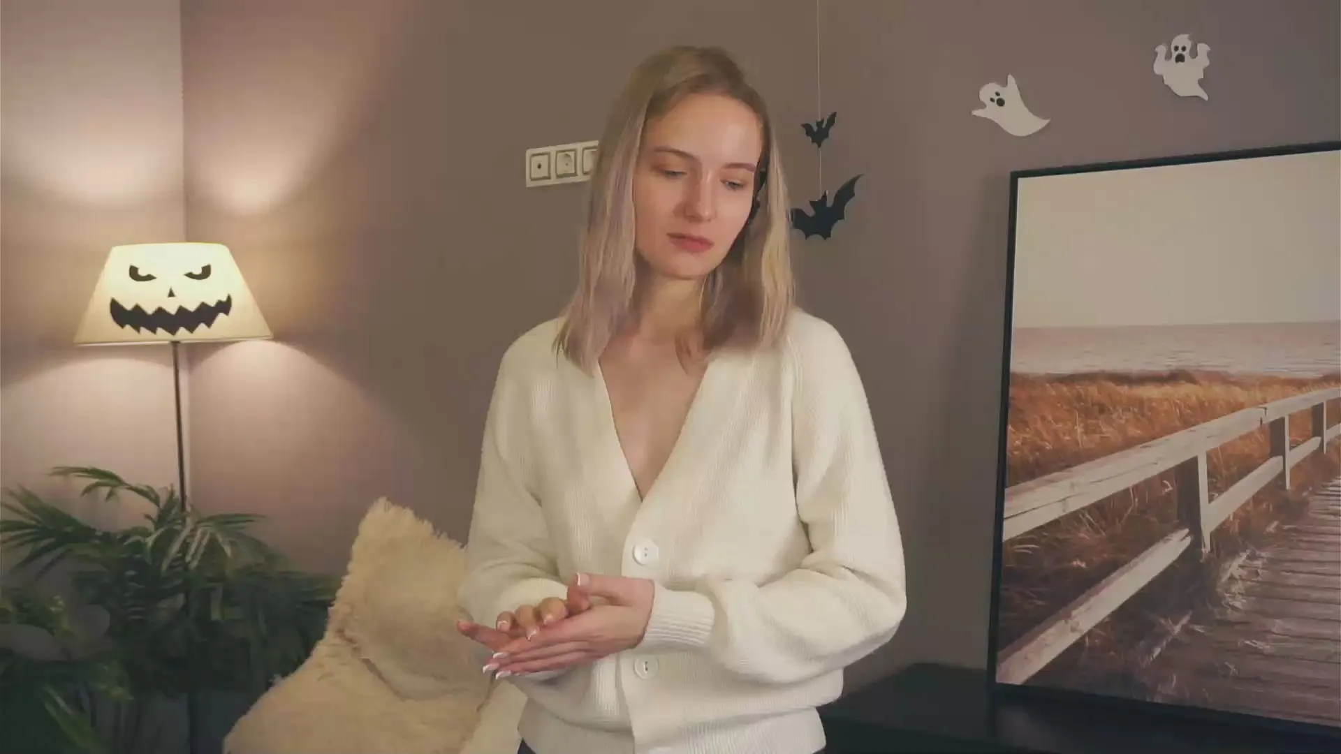 Offline MitzieParonto on Cam4