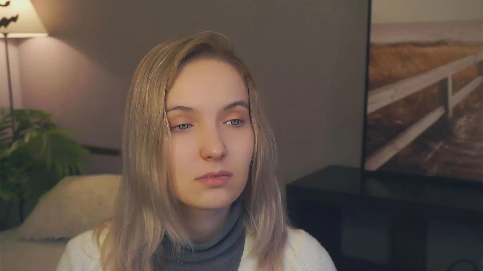 Offline MitzieParonto on Cam4