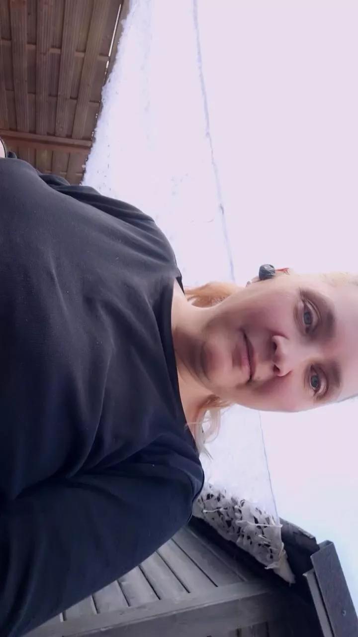 mollig42 from Cam4