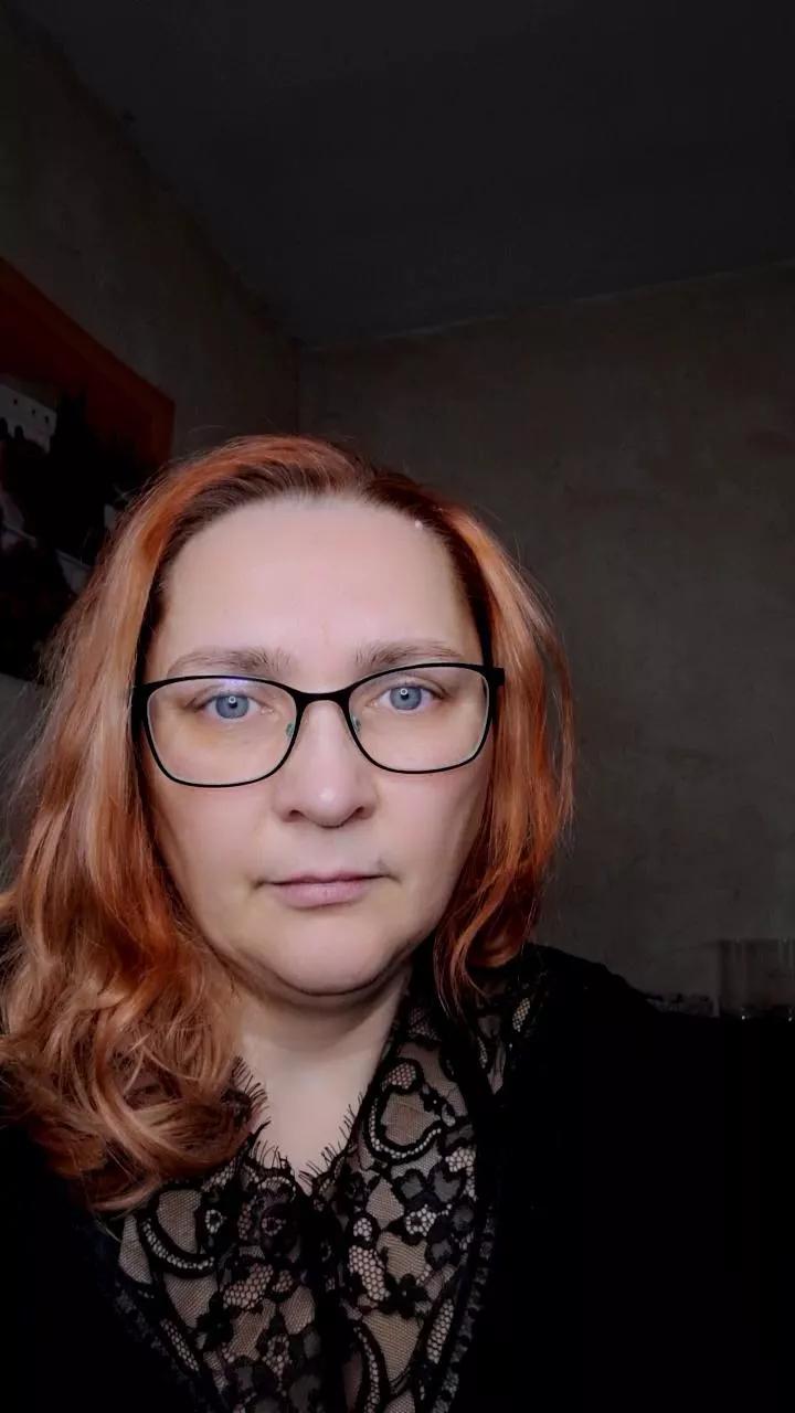 mollig42 from Cam4