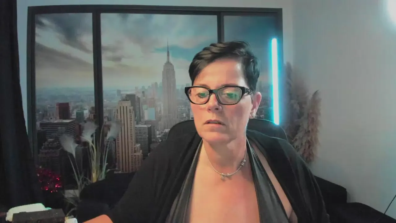 Freechat MollySun2 on Cam4