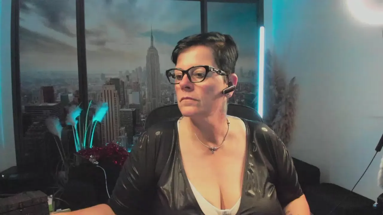 Freechat MollySun2 on Cam4