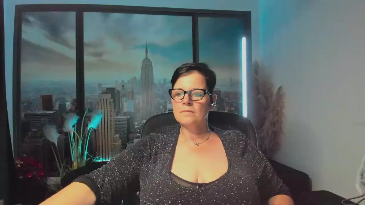 Freechat MollySun2 on Cam4