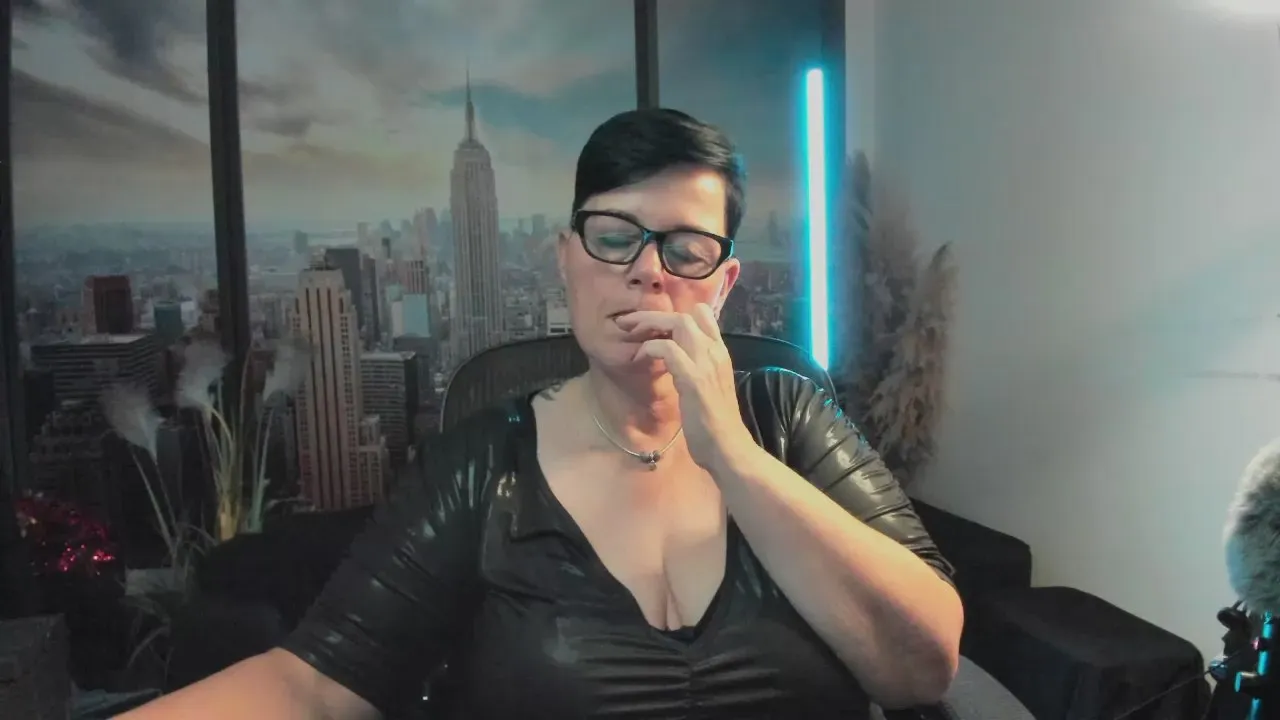 Freechat MollySun2 on Cam4