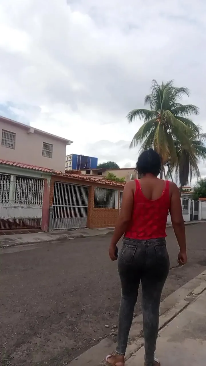 Offline Monica2702 on Cam4