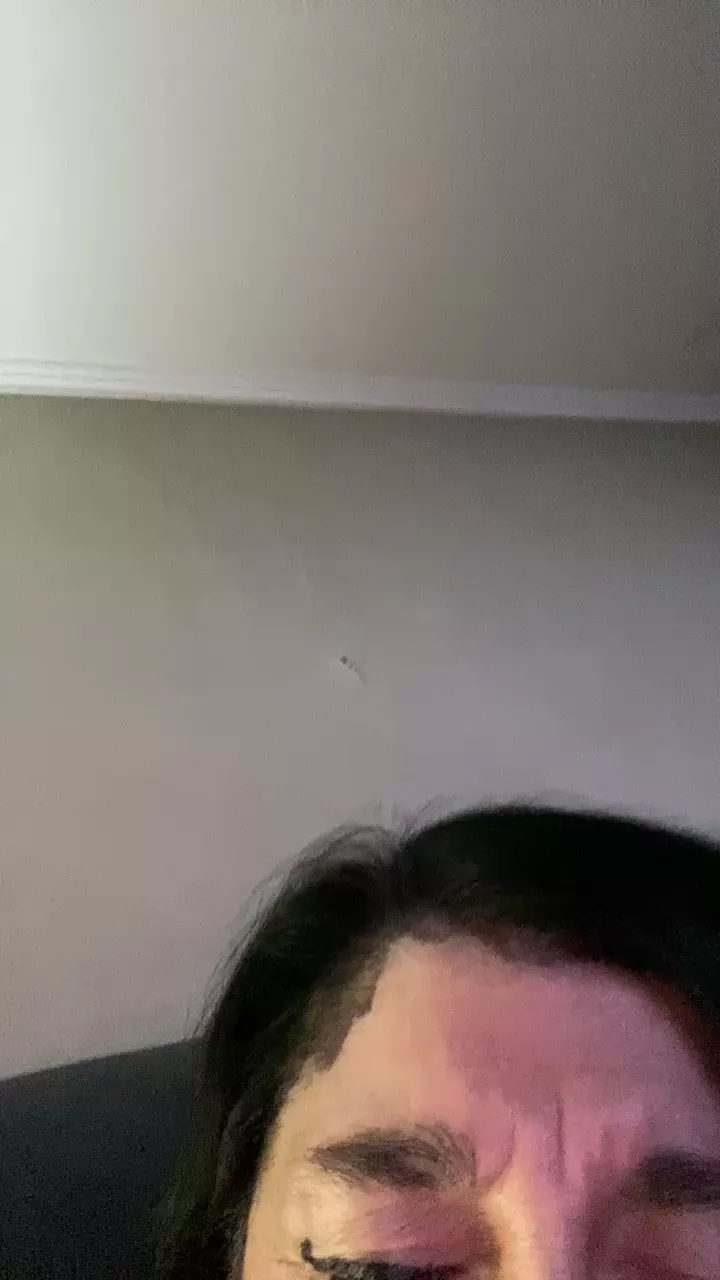 Offline Monttychilena on Cam4