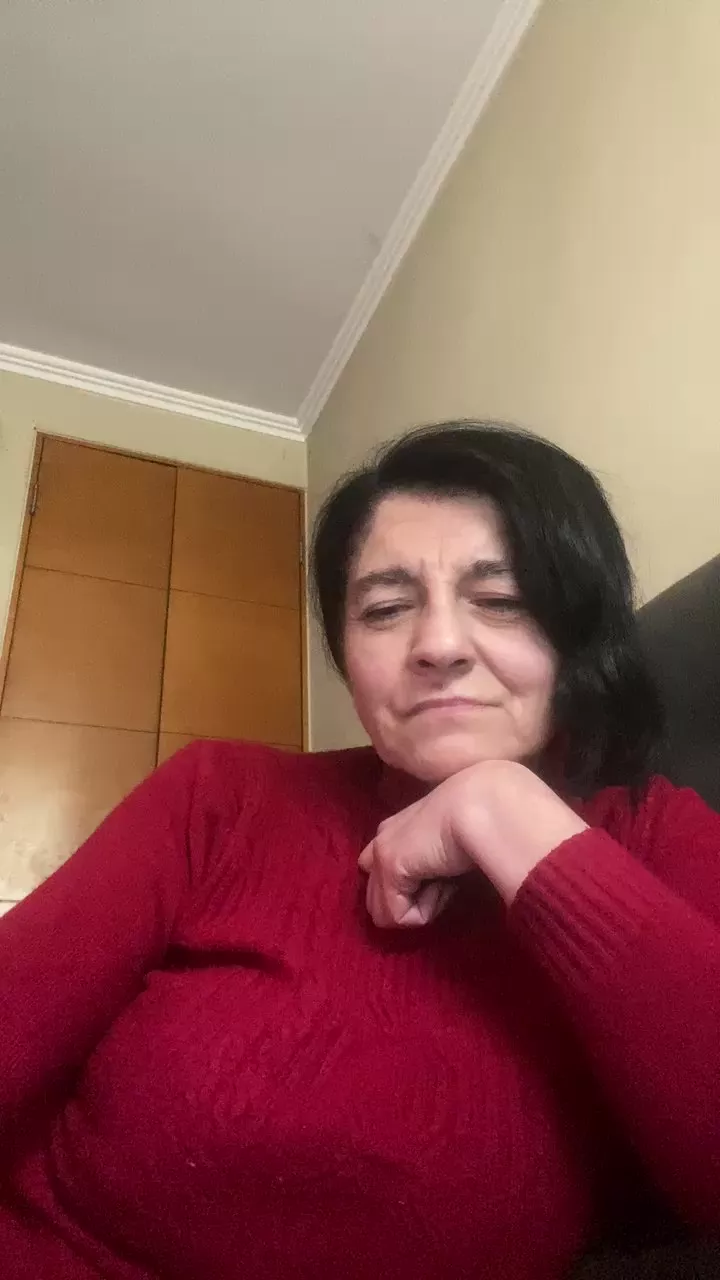 Offline Monttychilena on Cam4