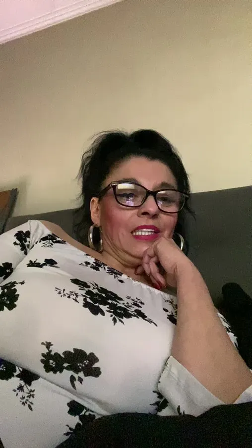 Offline Monttychilena on Cam4