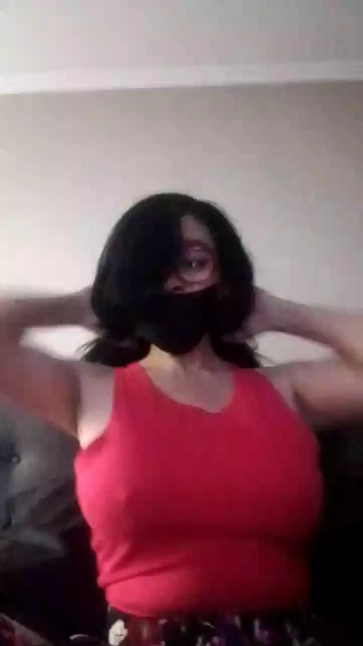 Offline Monttychilena on Cam4