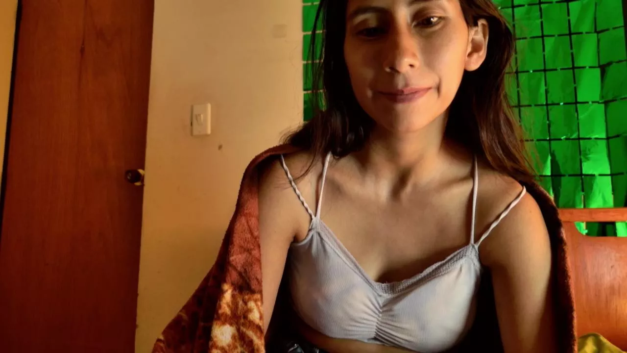 Offline moonl3 on Cam4