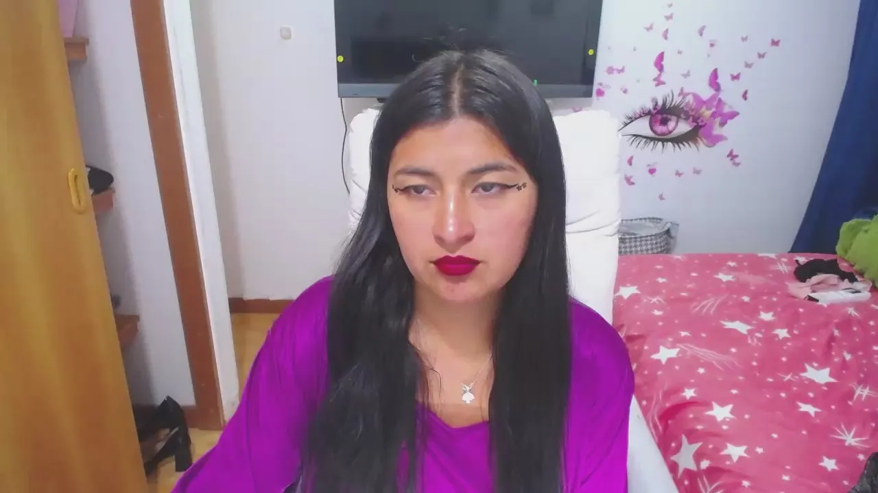 Offline MORENABXX19 on Cam4