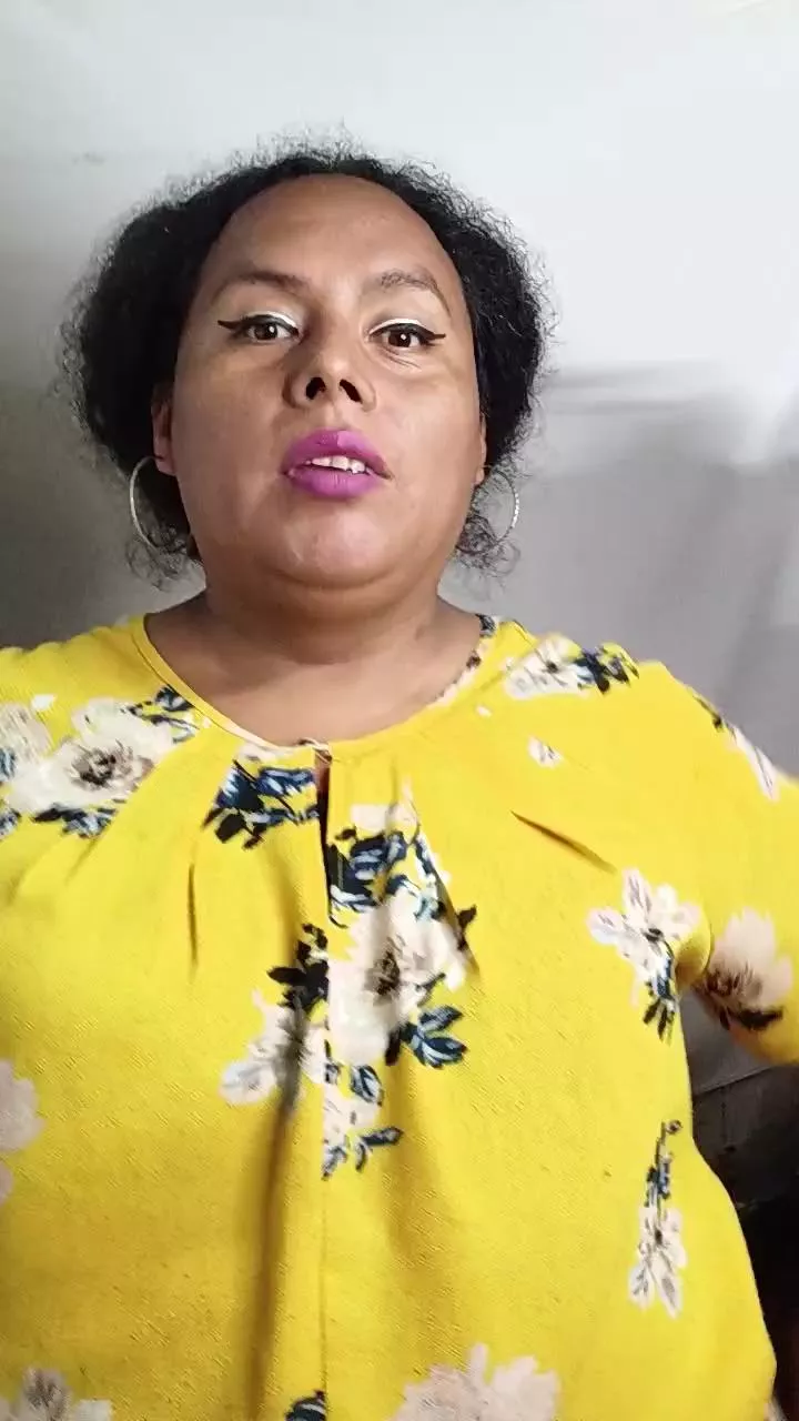 Offline Morenatrans on Cam4