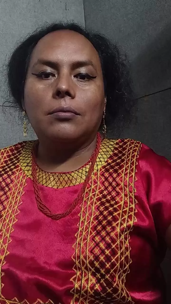 Offline Morenatrans on Cam4