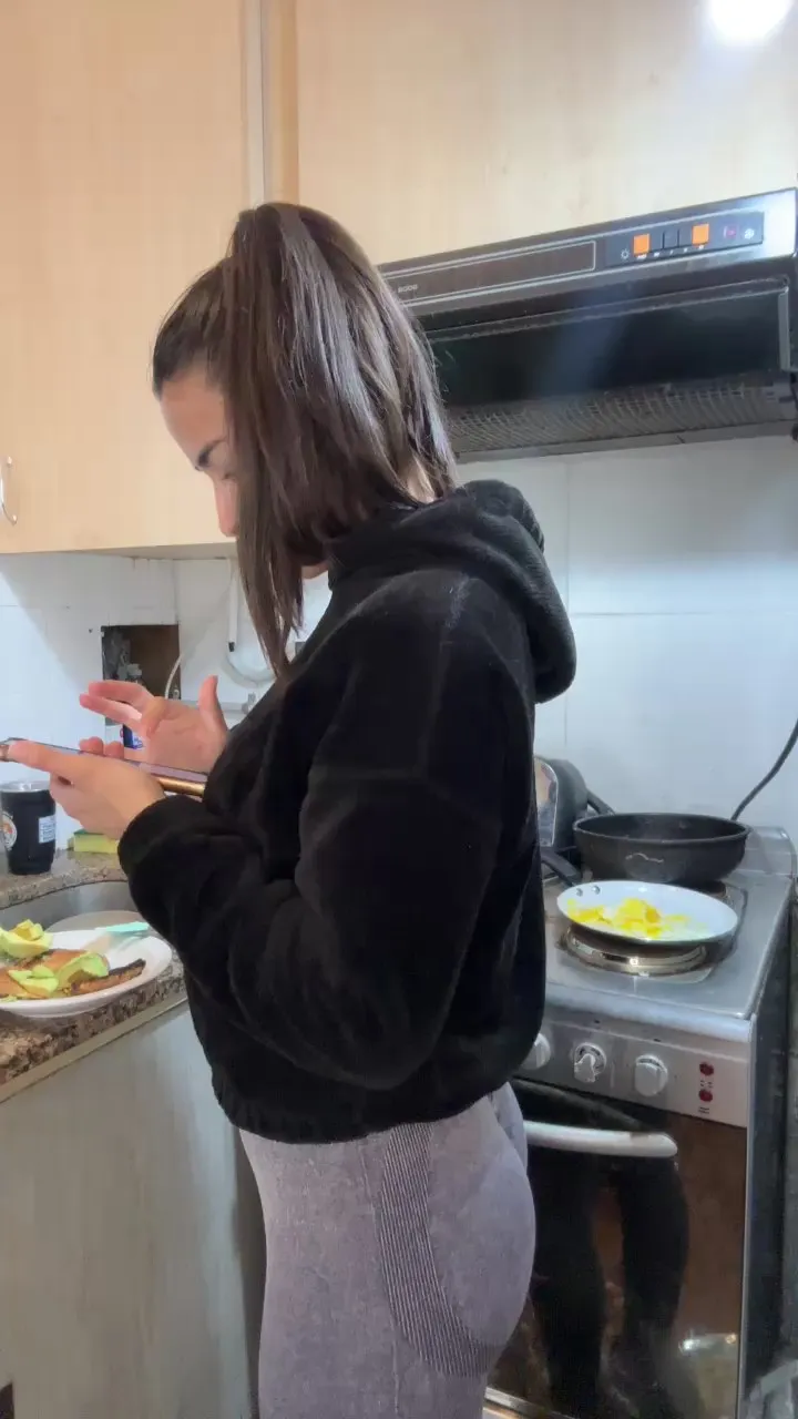 Morenita_gtv on Cam4