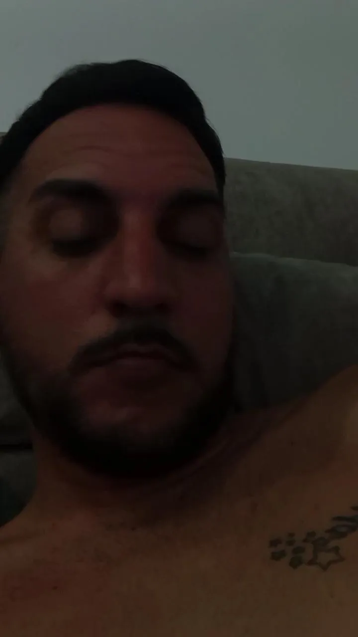 Offline morenitopollon3 on Cam4