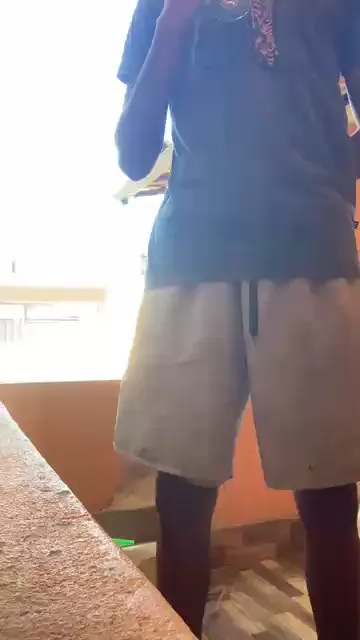 Offline Morenogiga on Cam4