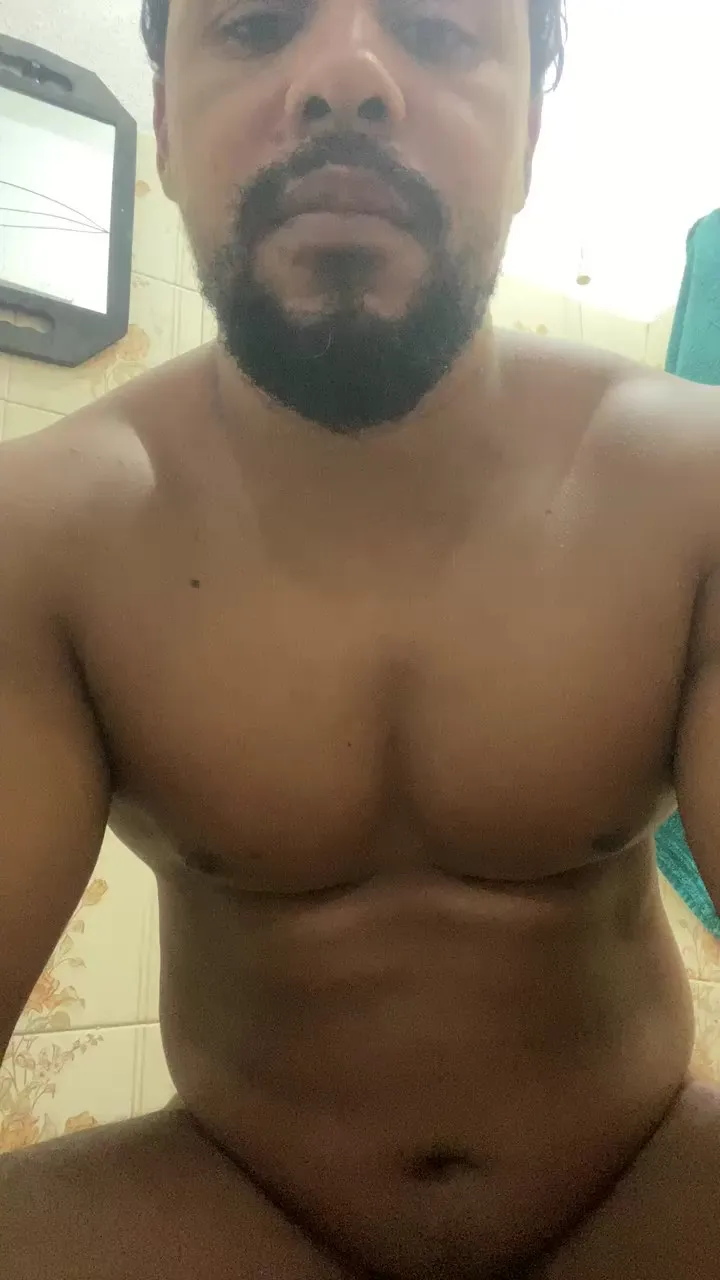 Offline Morenonicexxxl on Cam4