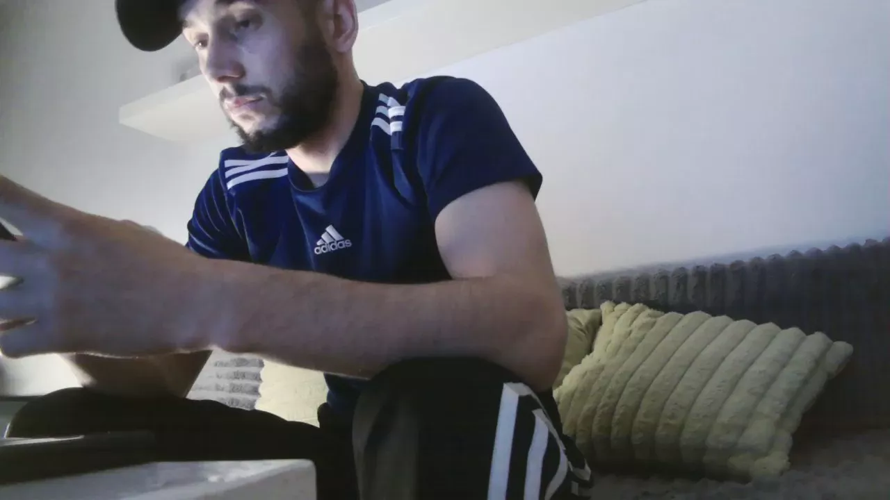 Offline mrfuki on Cam4