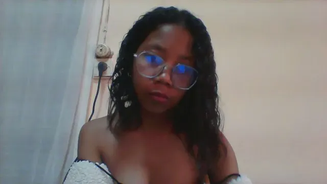 Offline Mulanne001 on Cam4