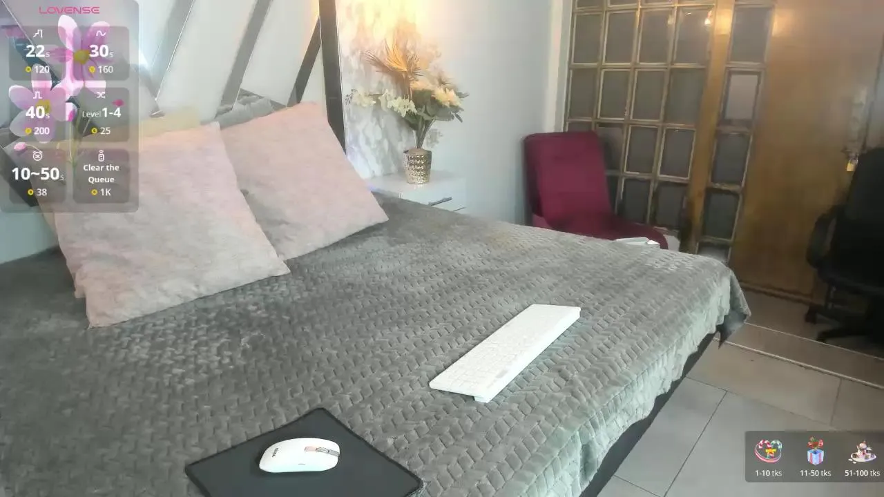 Offline Mysterius_Woman on Cam4