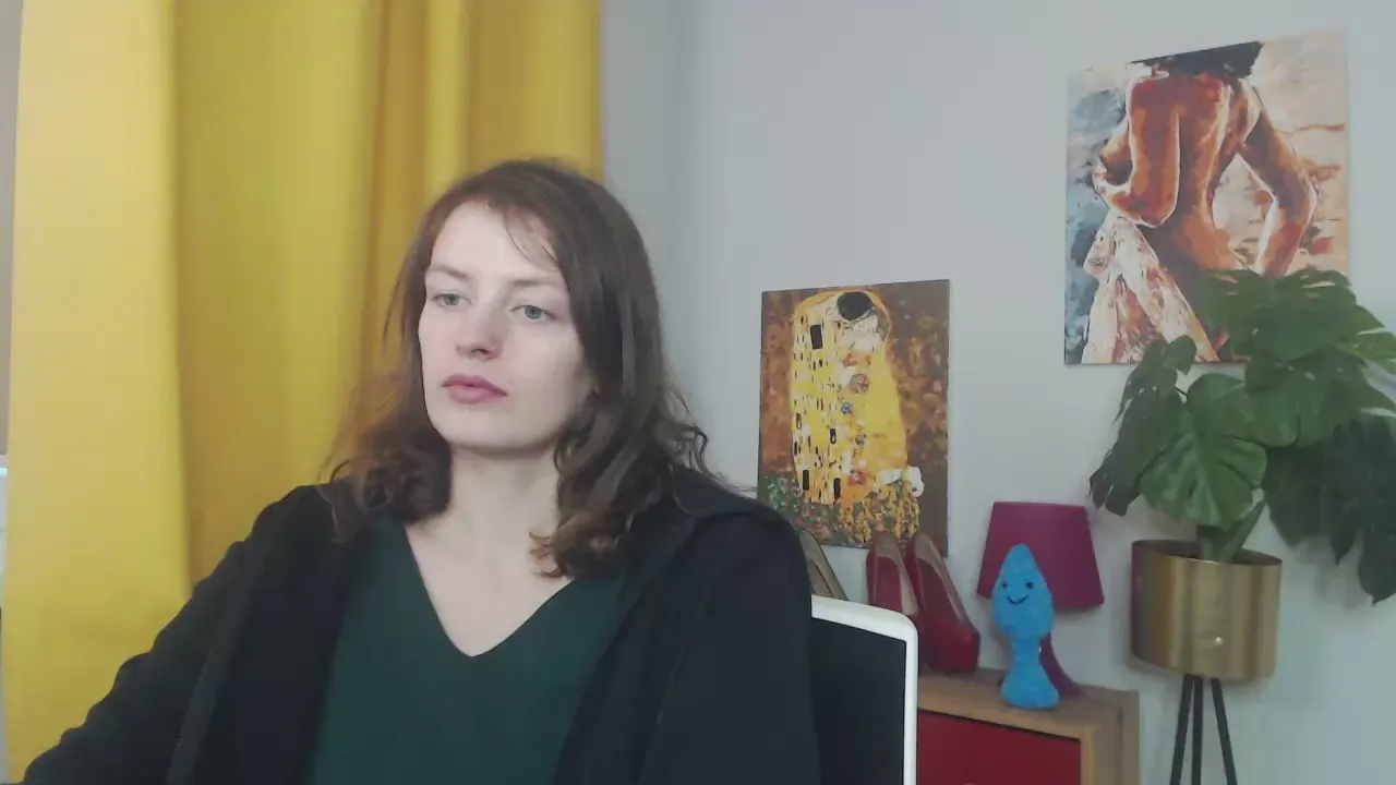 Offline nadine_lust on Cam4