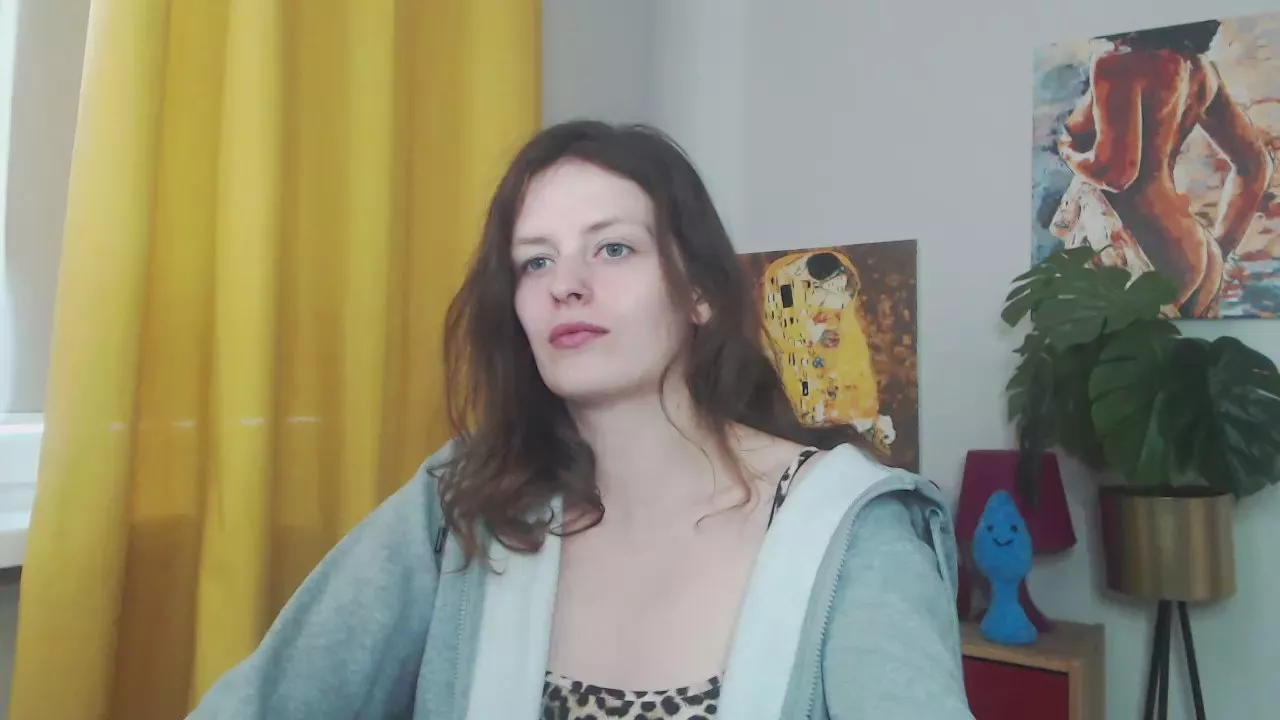 Offline nadine_lust on Cam4