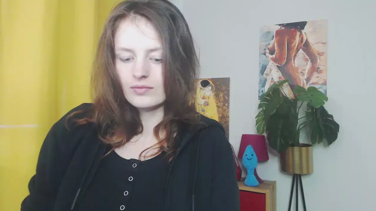 Offline nadine_lust on Cam4