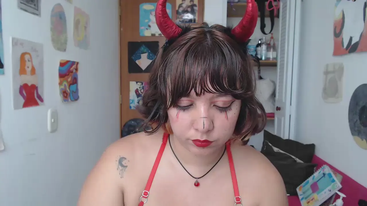 Offline nanabela28 on Cam4