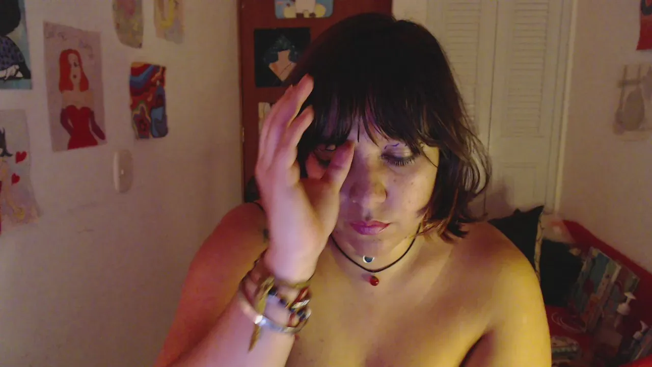 Offline nanabela28 on Cam4