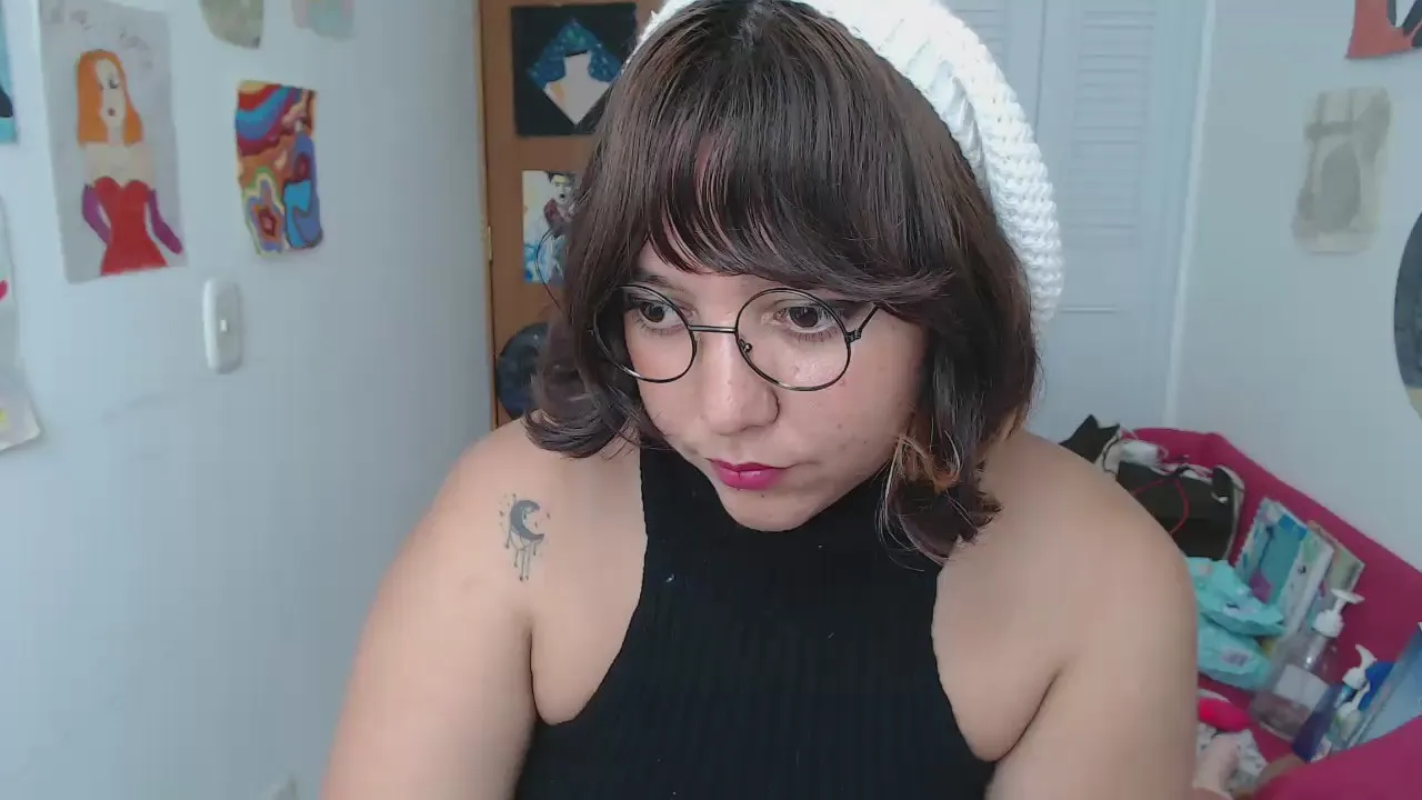 Offline nanabela28 on Cam4