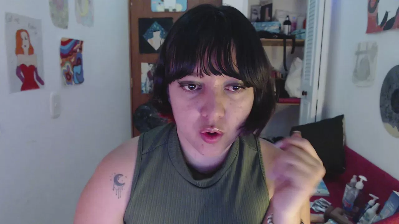 Offline nanabela28 on Cam4