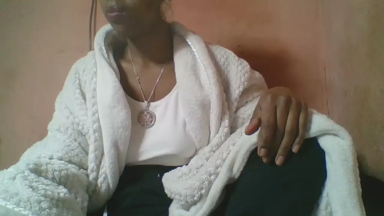 Offline Nanah26 on Cam4