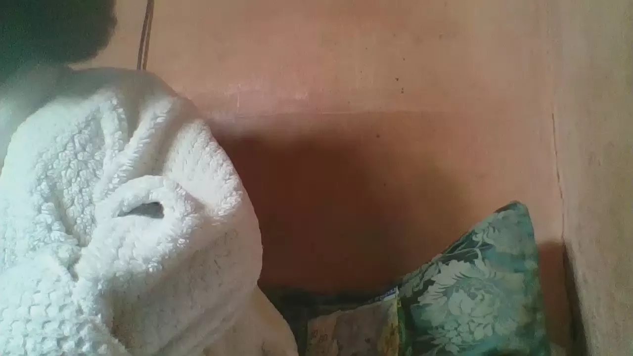 Offline Nanah26 on Cam4