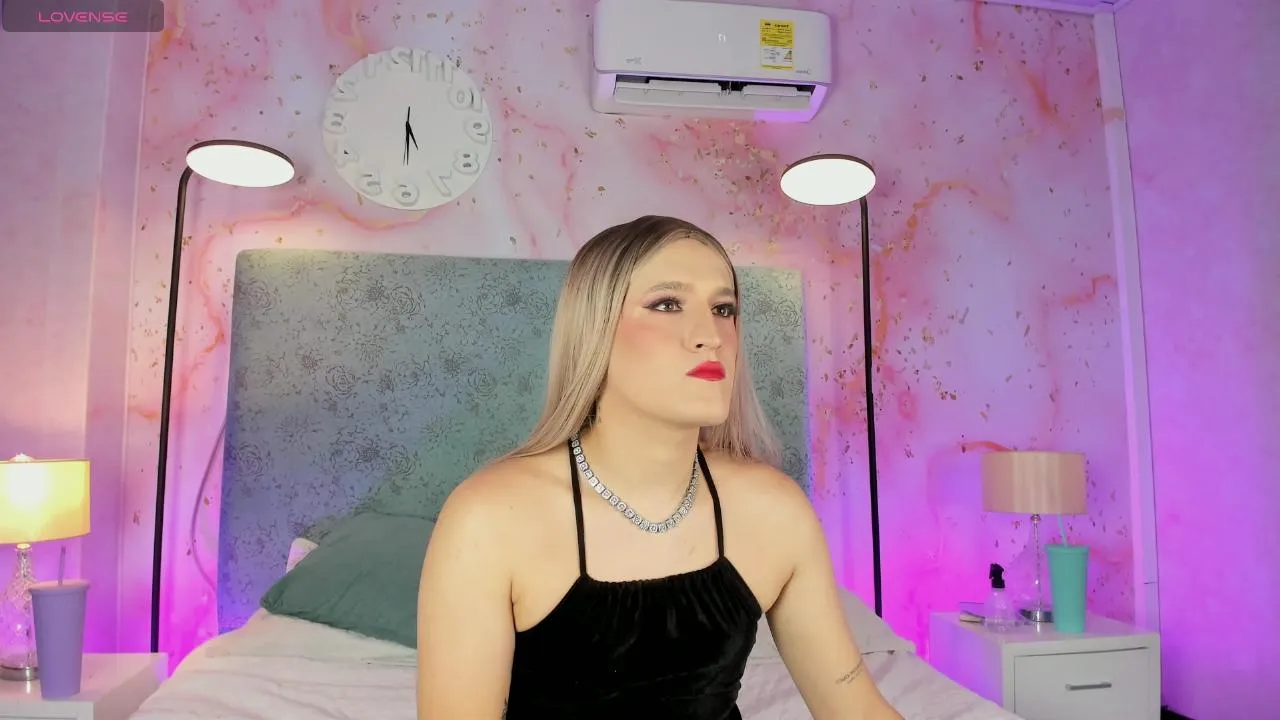 Freechat Naomi_Collins on Cam4