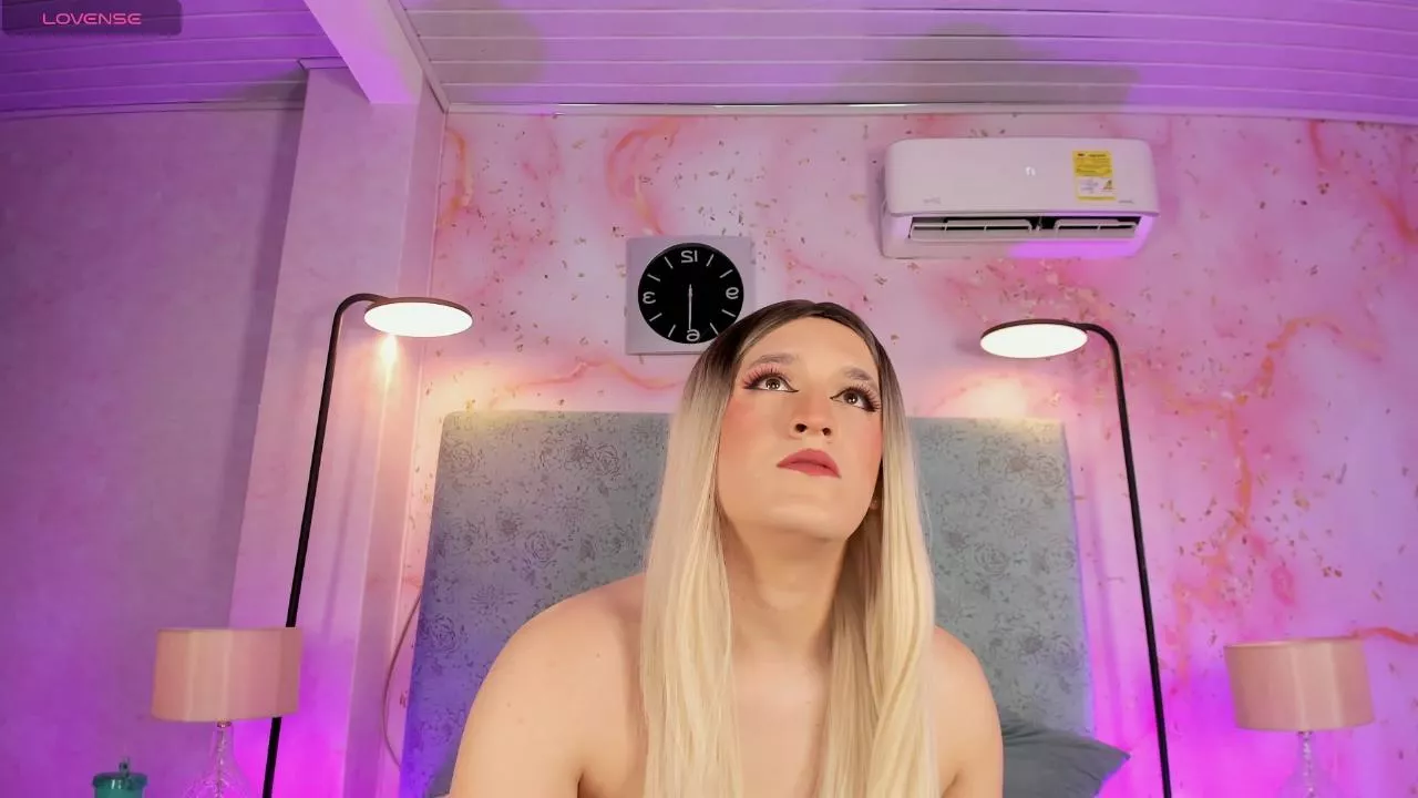 Freechat Naomi_Collins on Cam4