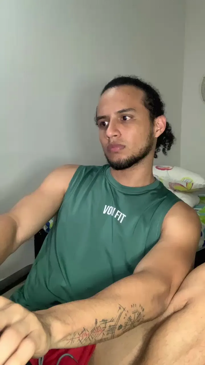 Offline NarenFelipe on Cam4