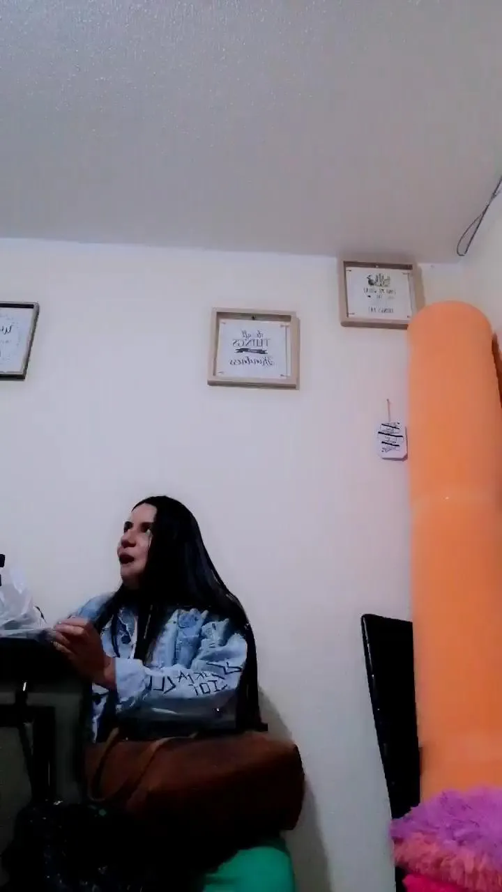 Offline natalia_milff on Cam4