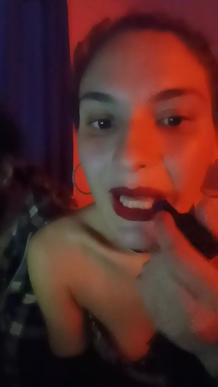 Offline natasha_e_dante on Cam4